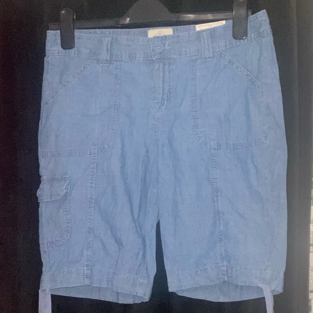 St. Johns bay Bermuda 9.5” shorts - Picture 8 of 9